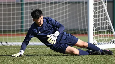 Raith Rovers manager Dougie Imrie says he is not concerned about losing on-loan keeper Luke Armstrong to Wales Under-21...